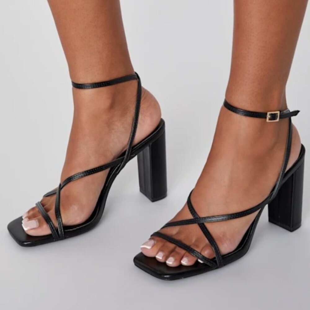 *NEVER WORN* Lulus Makennaa Black Strappy High Heel Ankle Strap Sandals